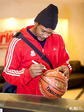 «Спартак-Приморье» стал участником благотворительного аукциона