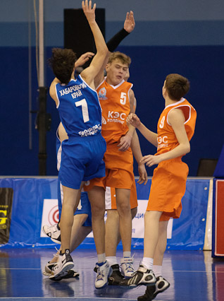 Школьная баскетбольная лига пришла в Приморье