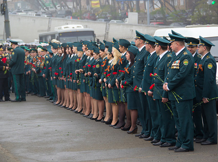 Воспитанники «Спартака-Приморье» возложили цветы к Вечному огню