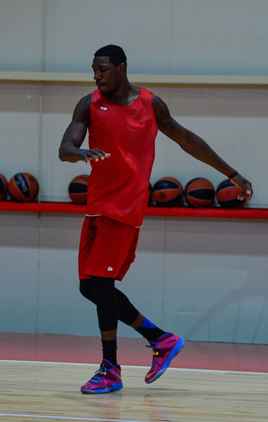 Крис Мэтьюс и Лестер Проспер приступили к тренировкам