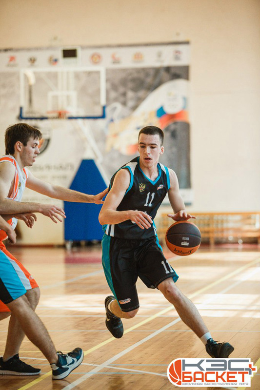 Приморские команды добрались до плей-офф Школьной лиги «КЭС-БАСКЕТ»