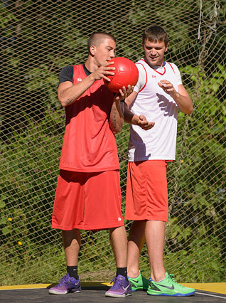 «Спартак-Приморье» тренируется в «Спарте» 