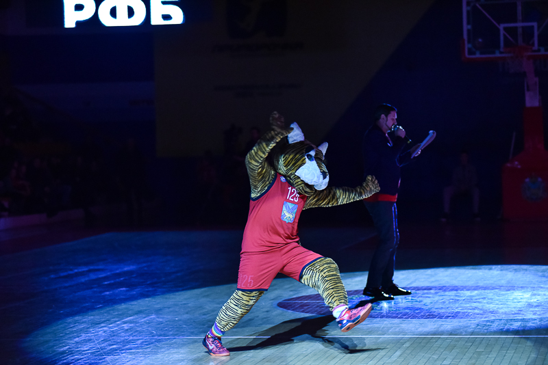 Суперлига. «Спартак-Приморье» - МБА 105:77