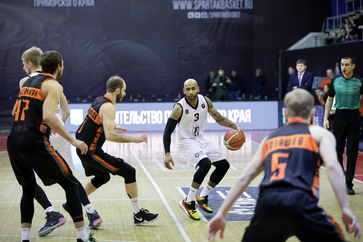 Суперлига. «Спартак-Приморье» - «ТЕМП-СУМЗ-УГМК» 96:93