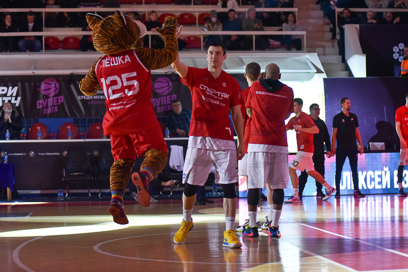 Суперлига. «Спартак-Приморье» - «Новосибирск» 104:56