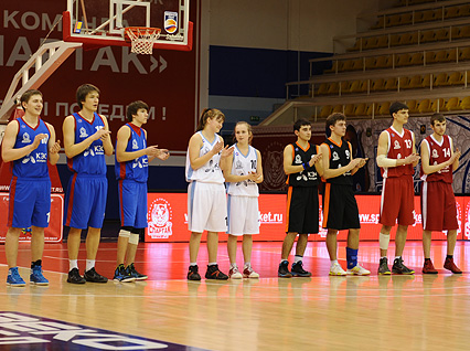 «КЭС-БАСКЕТ»: в финале Владивосток и Сибирцево