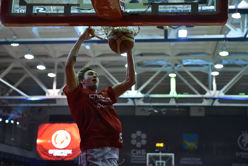 Суперлига. «Спартак-Приморье» - «Новосибирск» 65:68